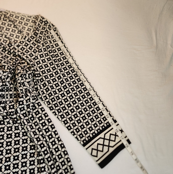 Dressbarn Woman dress slinky stretchy knit scoop neck geometric black ivory 14W - Picture 10 of 11